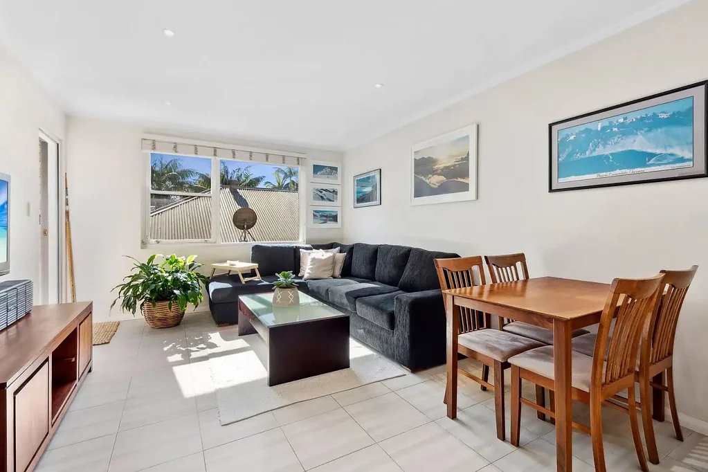 Bright & Breezy Two-Bedroom Apartment in Prime Location