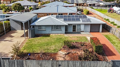 Harristown 3 Bedroom Great Shed, 2 Driveways, Fully Fenced and Ready to Occupy!!