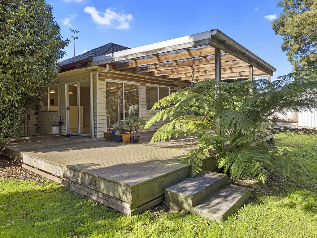Foster 3غرفة نوم Character home, picturesque creekfront location