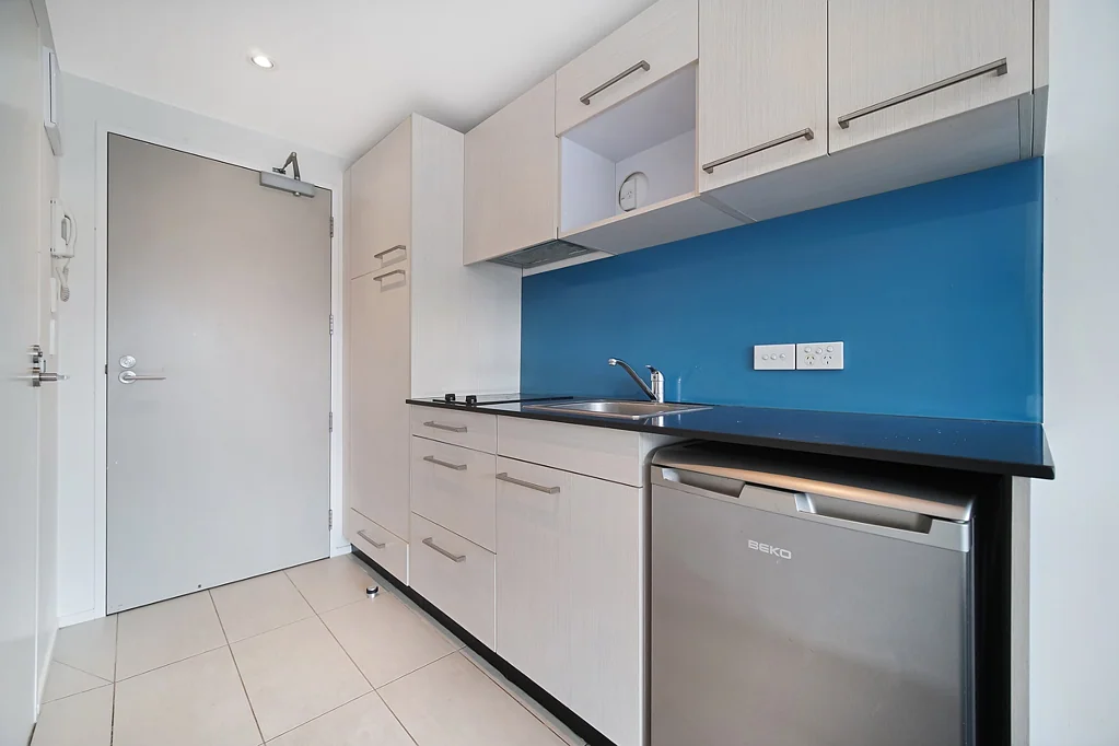 Architecturally Designed and Built Trendy STUDIO