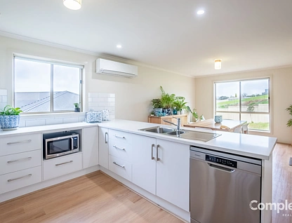 UNIT 1 - 21 PETERS STREET, Mount Gambier, South East, 3房, 1浴, Townhouse