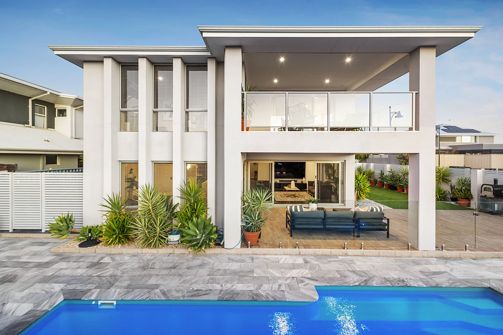 36 Kurrawa Way, Iluka, WA 6028