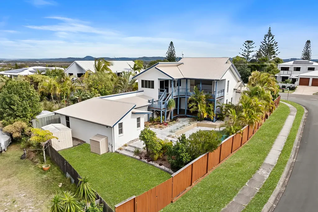 Peregian Beach 4ਬੈੱਡਰੂਮ Coastal Grandeur with Ocean Views, Versatility and a Coveted Peregian Beach Lifestyle