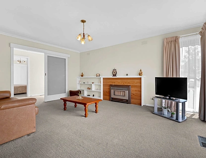 74 Brady Road, Dandenong North, South East Melbourne, 4 ห้องนอน, 1 ห้องน้ำ, House