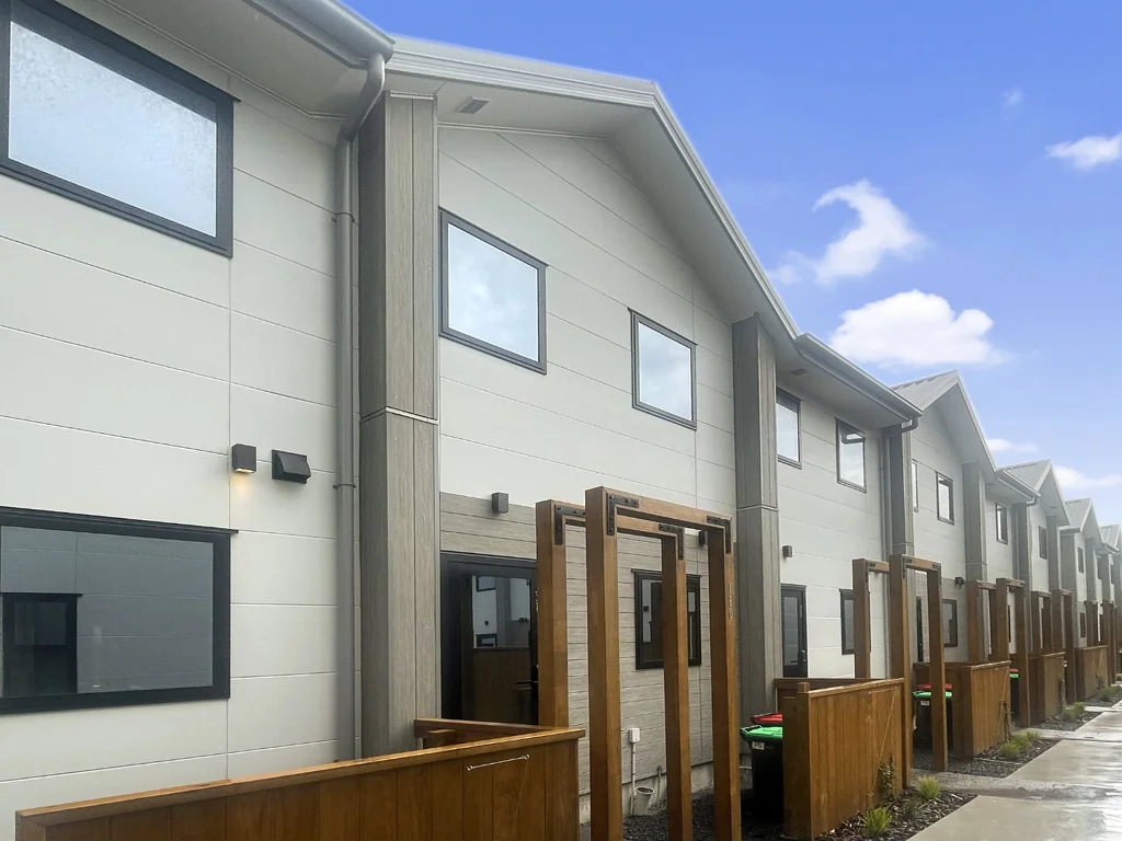 Beachside Living Ã¢ÂÂ Stylish 1 Bedroom Townhouse