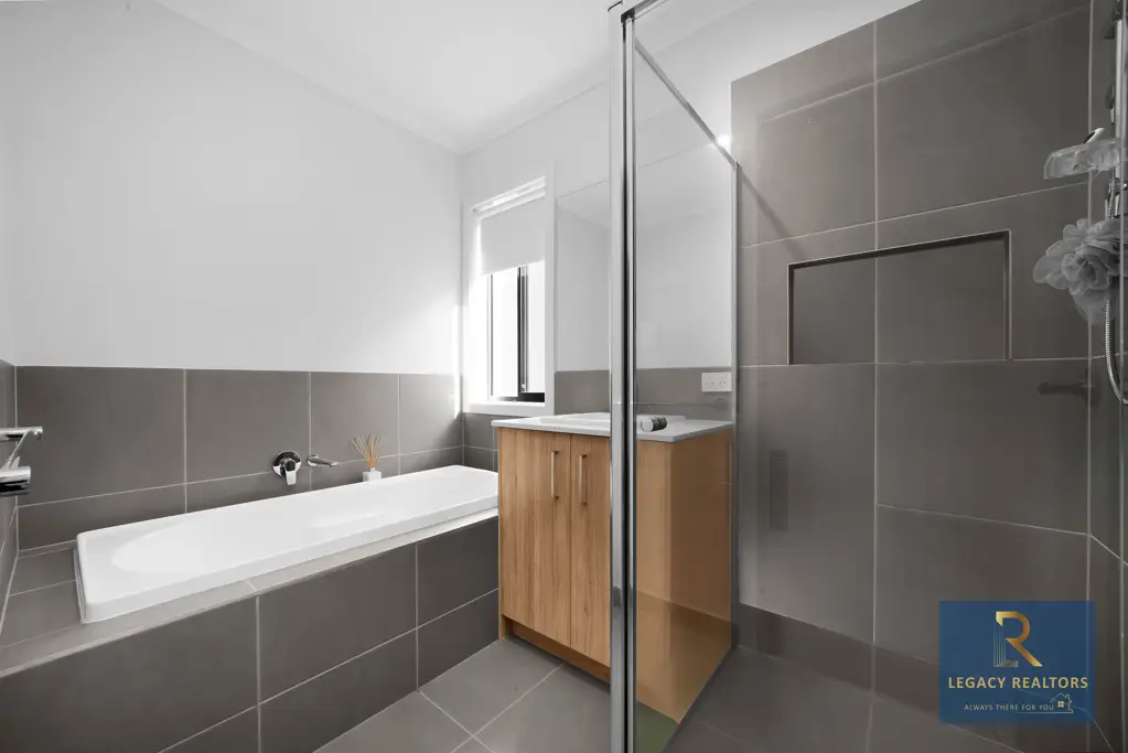 Tarneit 4ห้องนอน North-Facing, Park-Facing Perfect Family Home - Walking Distance to Local Schools!!