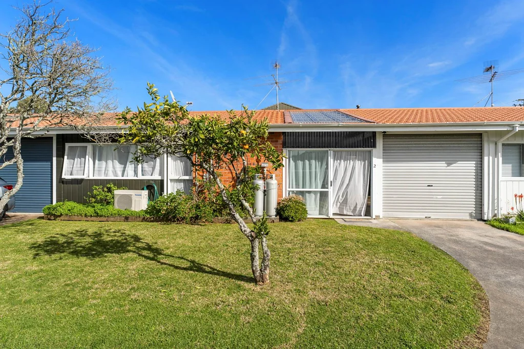 2/15 McIntyre Road, Mangere Bridge, Manukau City, Auckland