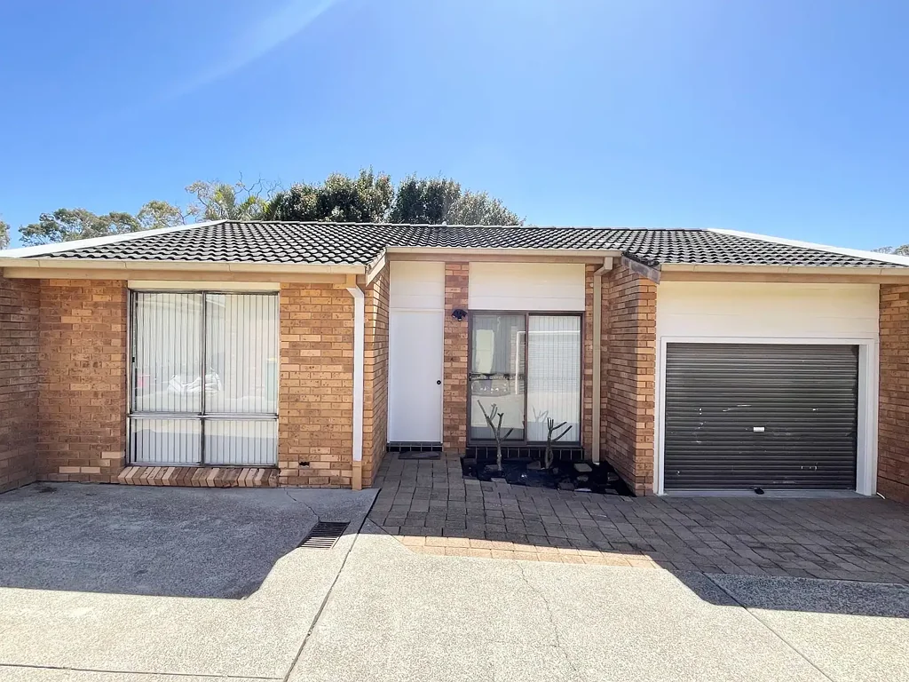 Beautifully Presented Two-Bedroom Unit in a Convenient Location
