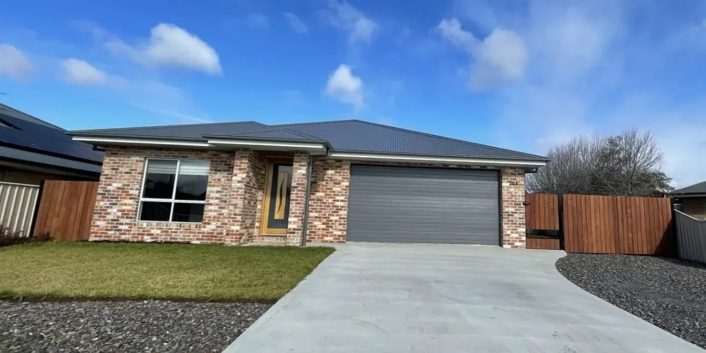 Jindera 4房  Contemporary Comfort Meets Quiet Country Living