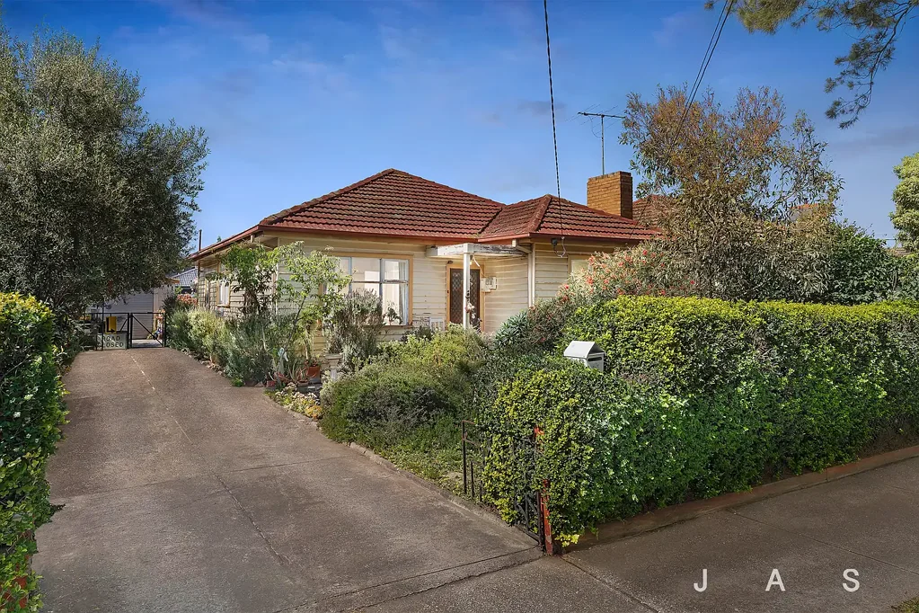 57 Corrigan Avenue, Brooklyn, VIC 3012