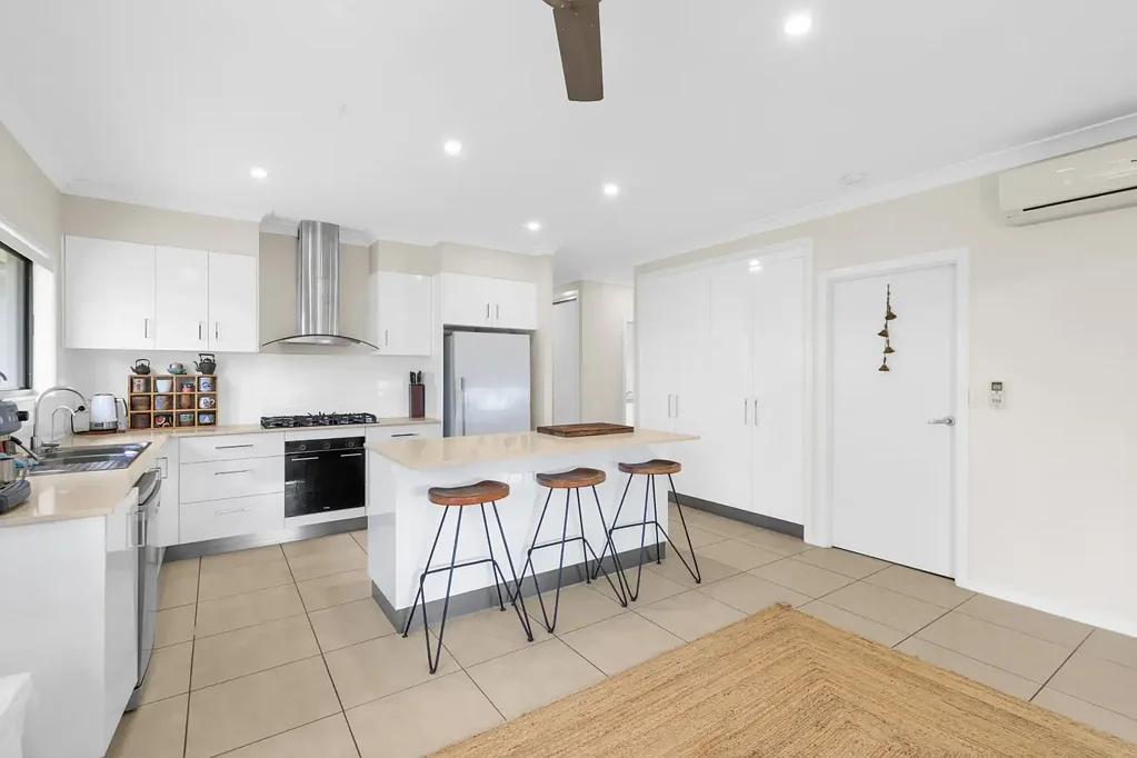 Cannonvale 4Zimmer QUIET COURT LOCATION & YOU CAN BE IN FOR XMAAS!