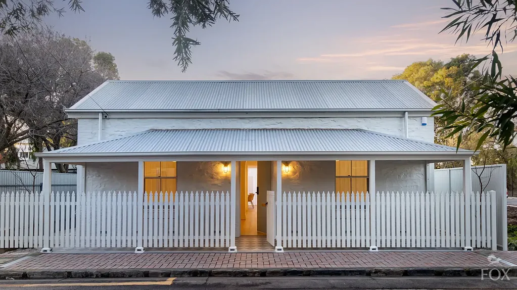 Hackney 3Moenga Timeless Character, Fully Renovated for Modern Living this circa 1860's charmer offers an enviable lifestyle.
