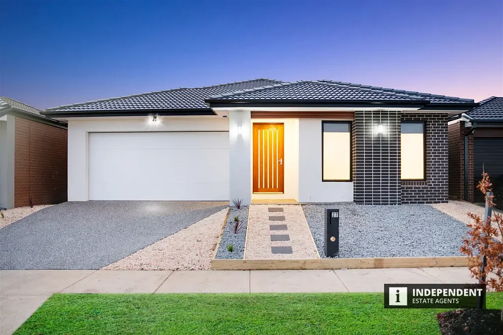 Tarneit 4침실 "Stunning Family Home in Sought-After Tarneit Neighborhood - Your Dream House Awaits!"