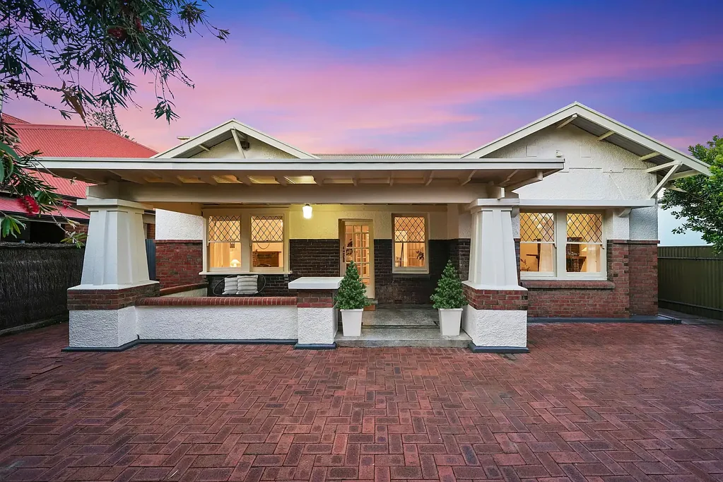 Glenelg 3ਬੈੱਡਰੂਮ Classic Charm with Relaxed Coastal Lifestyle