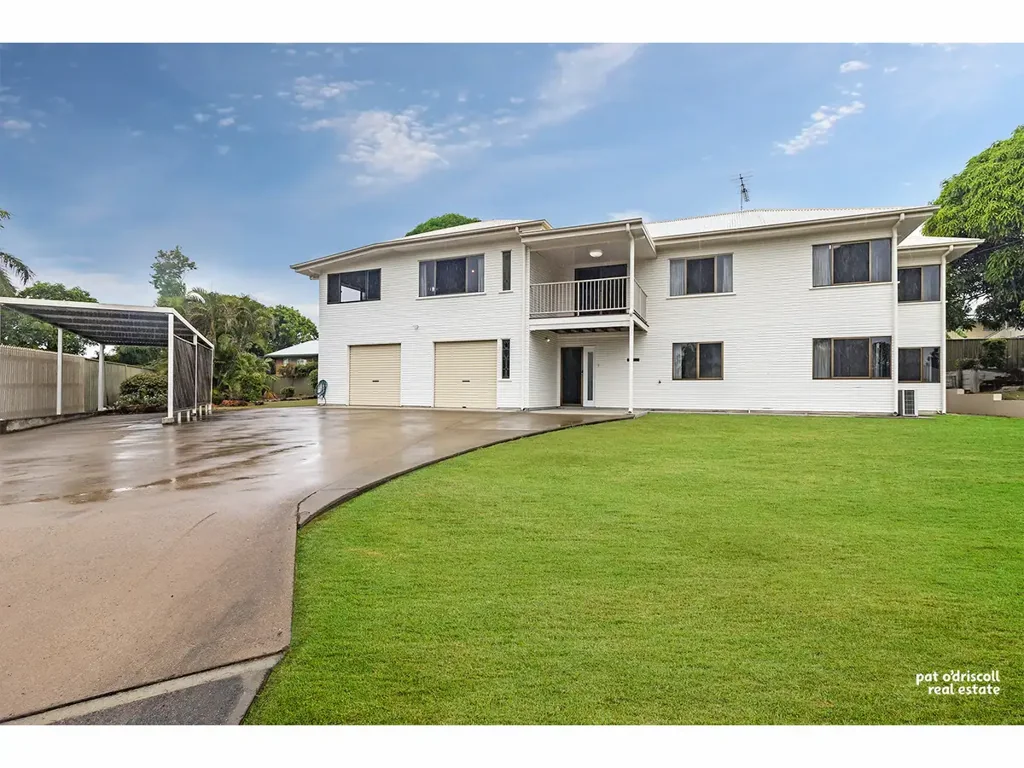 SAY WHAT! 5 BED, 3 BATH, 3 CAR - DUAL LIVING & ENTERTAINMENT GALORE!