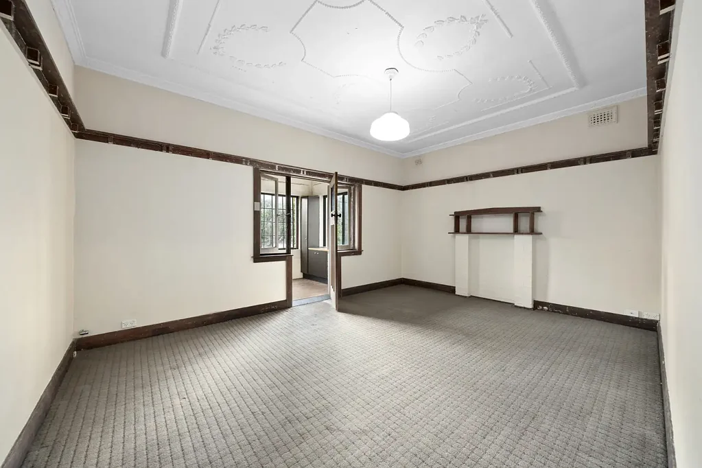 CHARACTER 2 BED IN PRIME PADDINGTON LOCATION