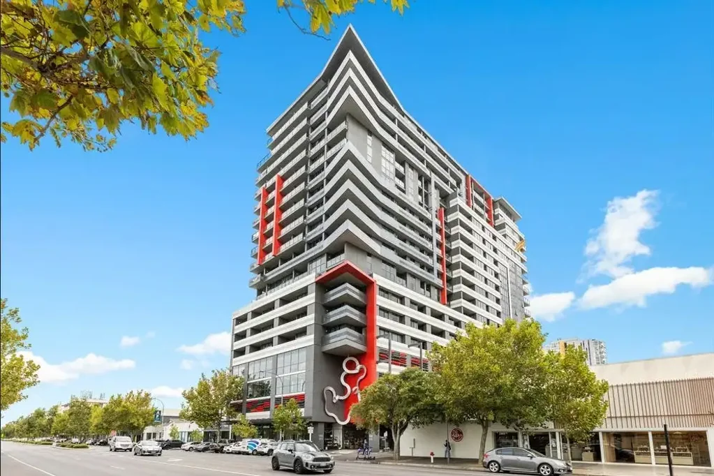 MODERN 1 BEDROOM APARTMENT IN EXCEPTIONAL LIFESTYLE