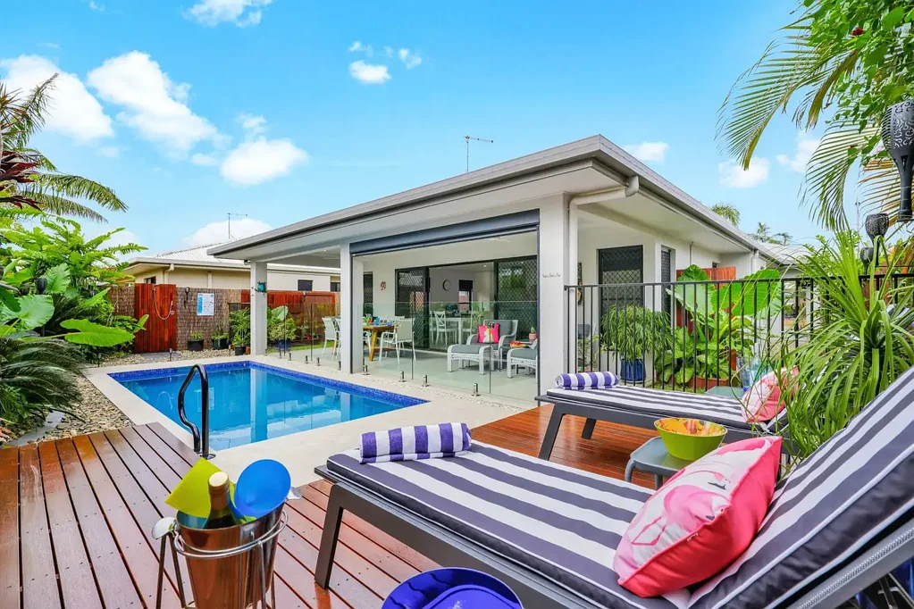 17 Arrowsmith Close, Smithfield, QLD 4878