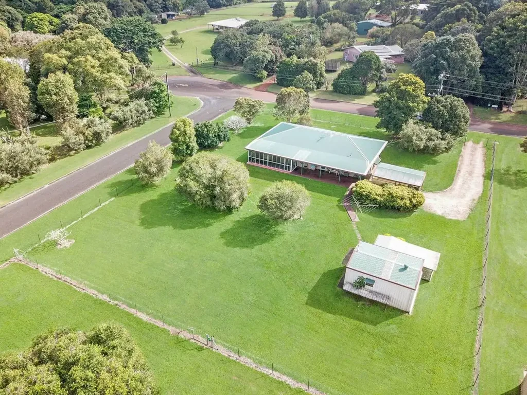 10 Panoramic Drive, Atherton, QLD 4883