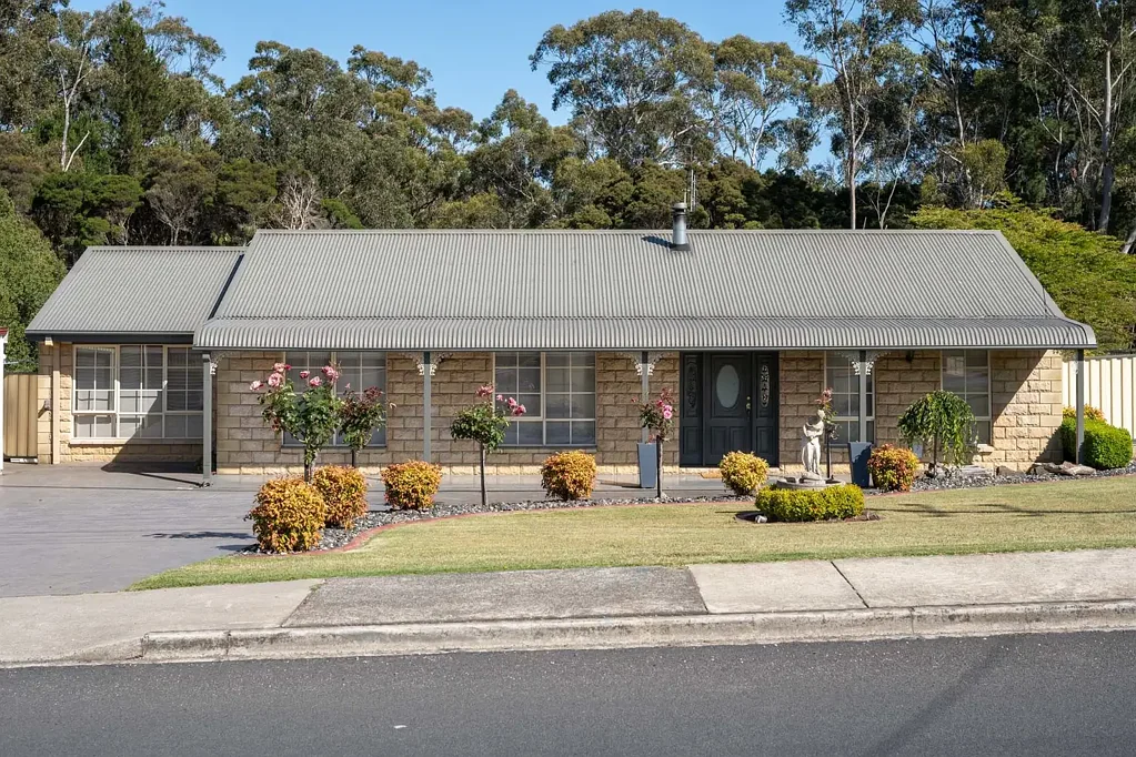 40 Lawrence Drive, Devonport, TAS 7310