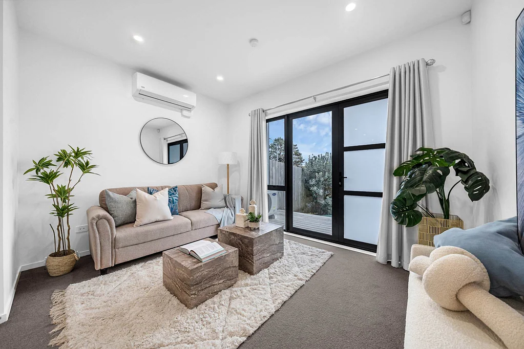 2/112 Moore Street, Howick, Manukau City, Auckland