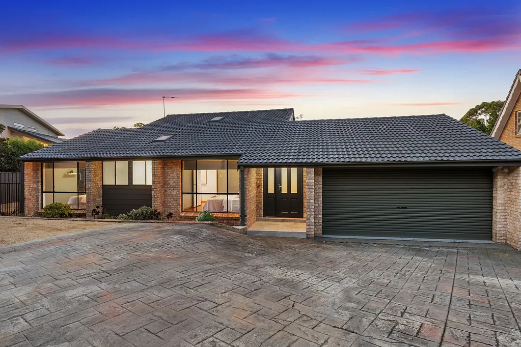 Alfords Point 4chambre Spacious Family Living with Bushland Serenity