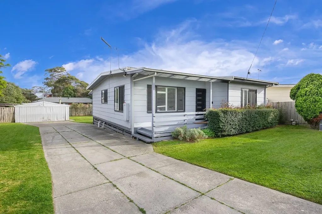 18 Surrey Street, Mccrae, VIC 3938