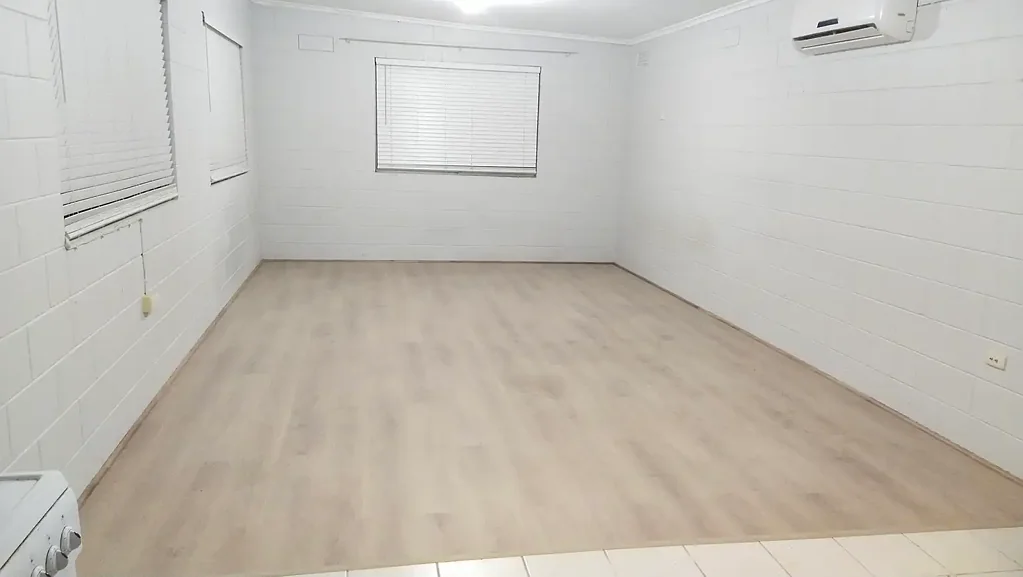 Freshly renovated Studio Apartment/Flat in convenient location