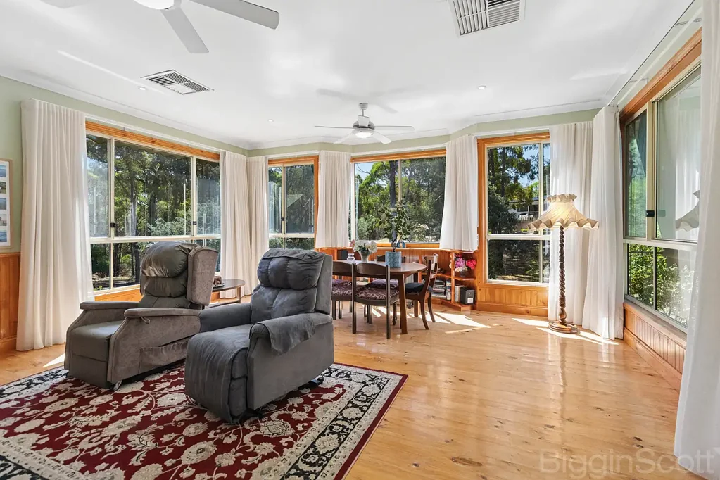 Hepburn 4房  Spacious Residence plus Self-Contained Cottage on 1.3 Acres