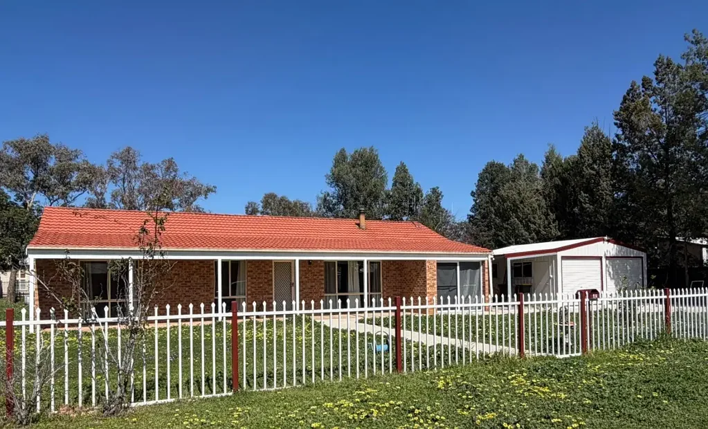 Baradine 3कमरा Comfortable Country Living - Great Location !