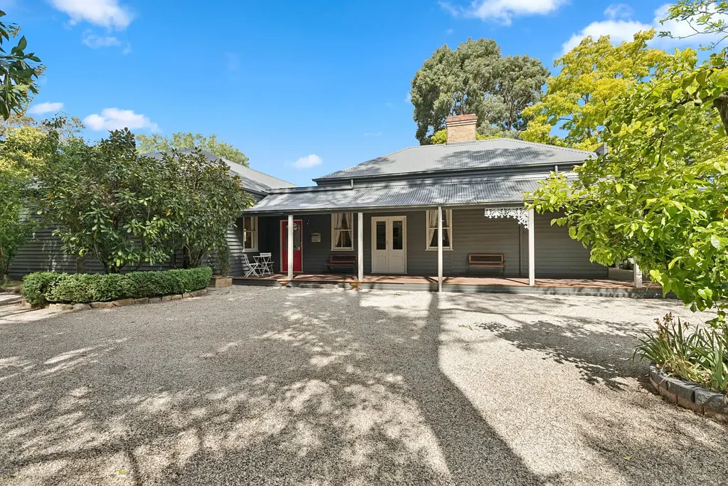 18 BANK STREET, Avenel, VIC 3664