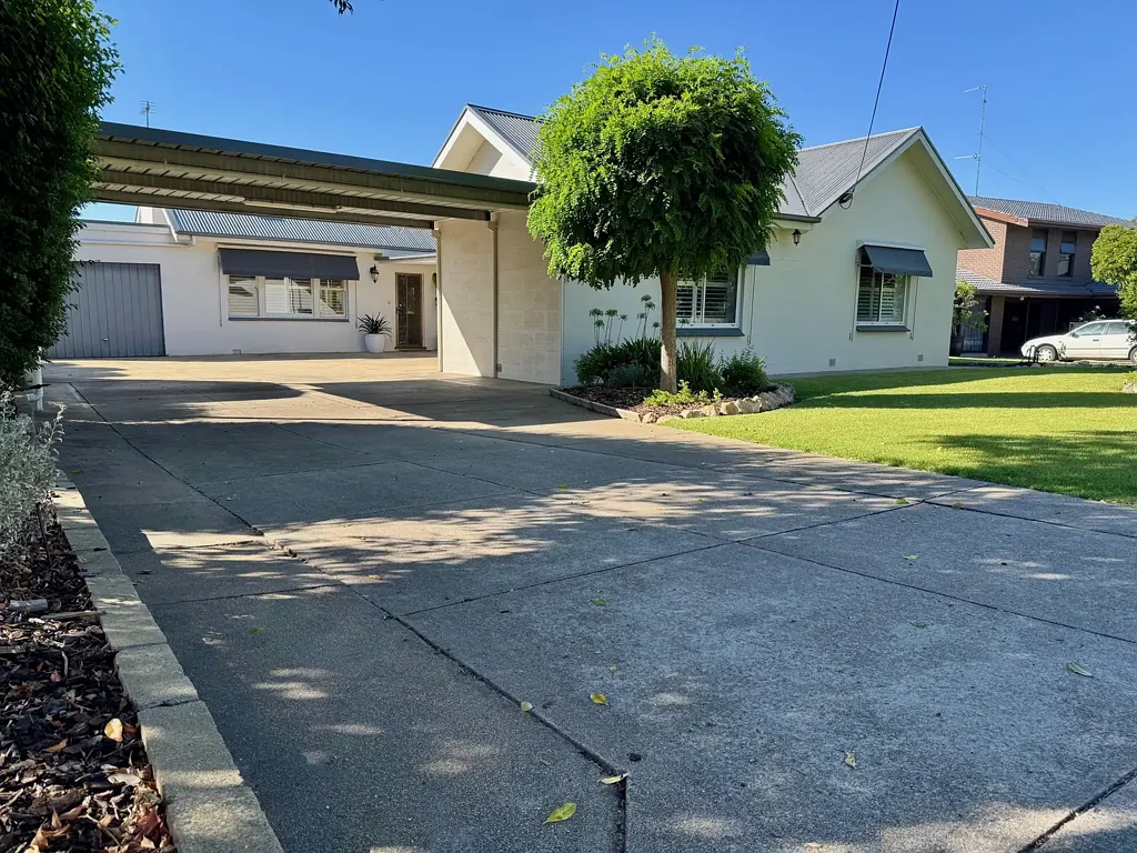 2 Platt Crescent, Naracoorte, SA 5271