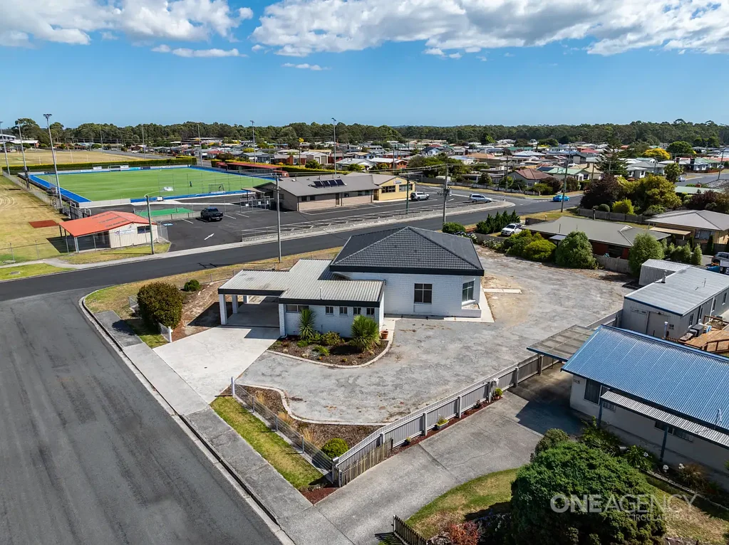 Smithton 1Moenga Reimagine, Redevelop or Create Your Dream Residence