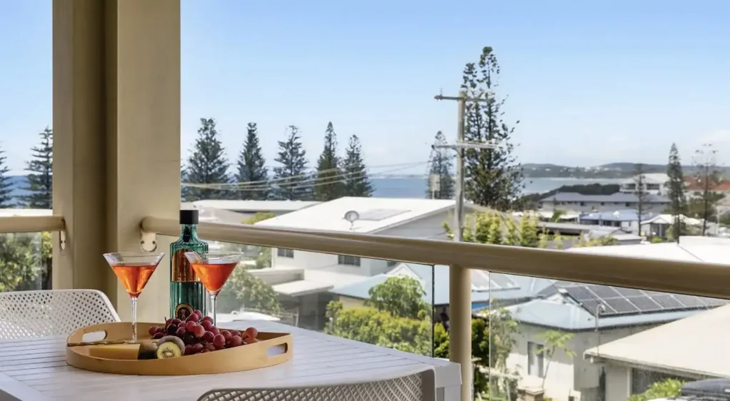 Fully Furnished in Top Location!