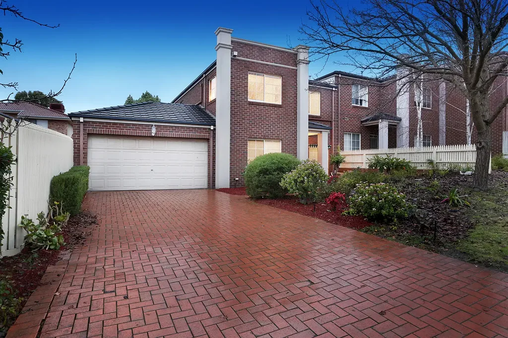 Perfect family house in a quite court