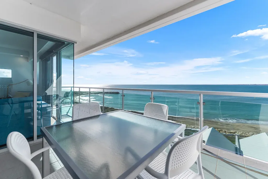 Mandurah 2 Bedroom BEACHFRONT @ SEASHELLS