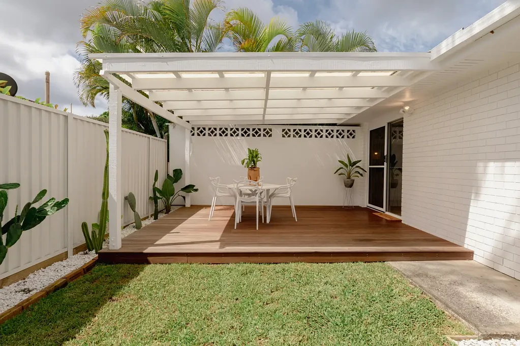 Palm Beach 2 Slaapkamer THIS IS THE ONE - PALM BEACH DUPLEX JUST 250M FROM THE BEACH
