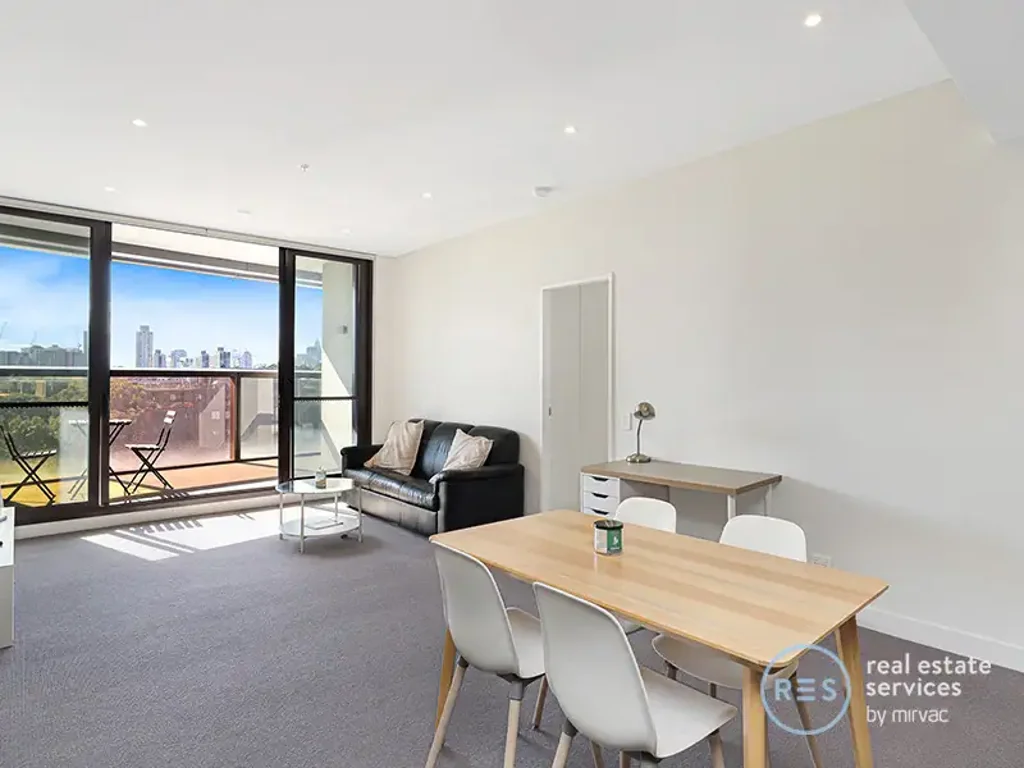 Fully-Furnished 2 Bedroom Apartment with City Views in 'Green Square', Zetland