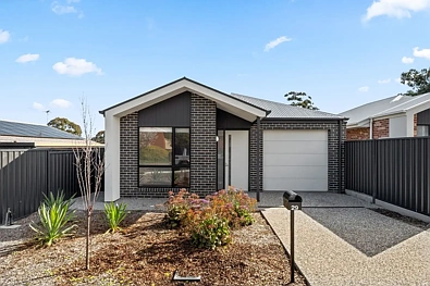 Hackham West 3ਬੈੱਡਰੂਮ A Rare Opportunity to Secure A Premium SDA Investment in Adelaide's South.