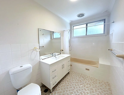8 Glenarm Crescent, Killarney Heights, Northern Beaches, 4 ห้องนอน, 3 ห้องน้ำ, House