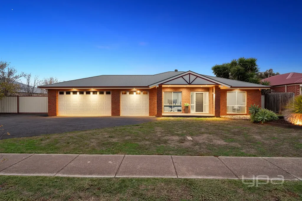 27 Rupertswood Drive, Brookfield, VIC 3338