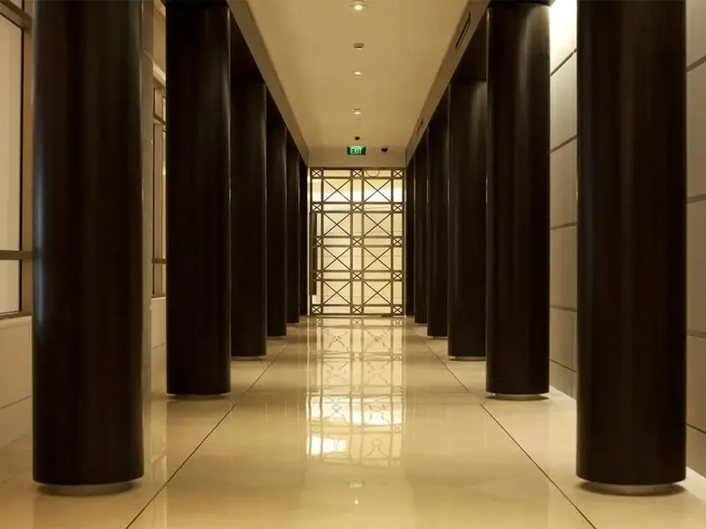 EXCLUSIVE HOTEL LIVING | Unfurnished