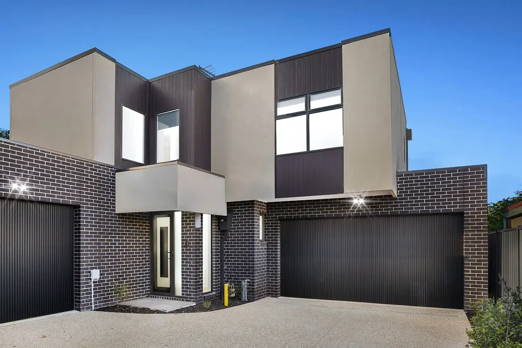 Carrum 3房 优越的海岸位置，尽享奢华海滨生活。 Pristine coastline position offering luxury coastal living.