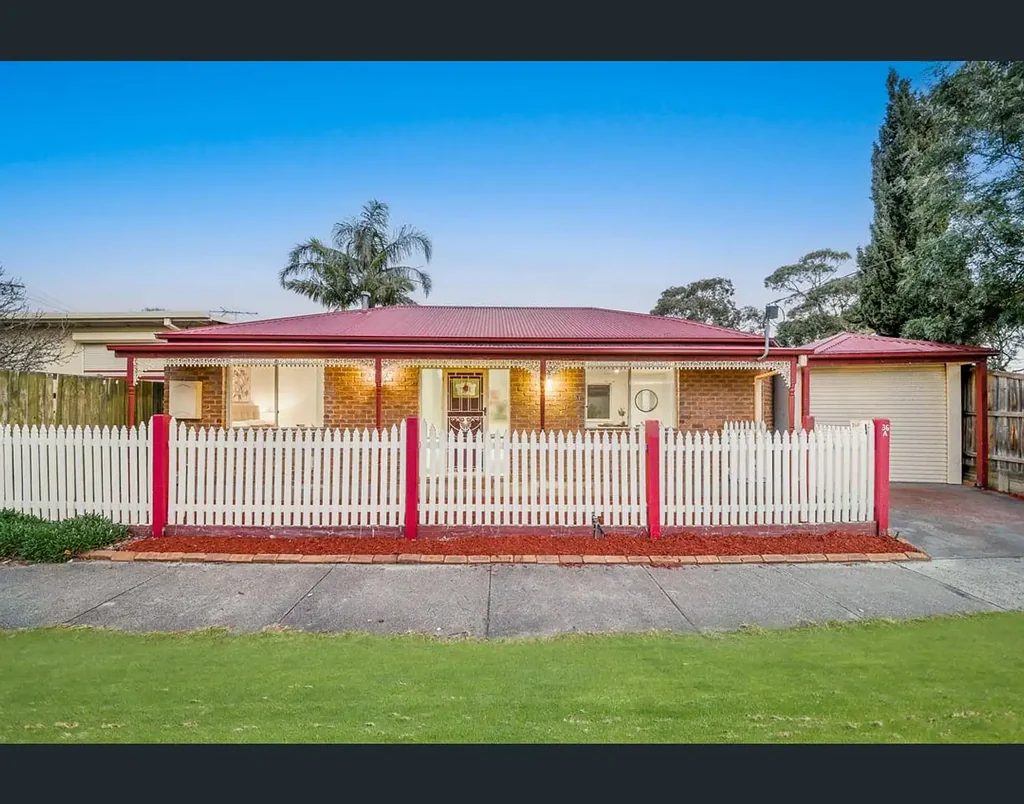 Keysborough 2 Slaapkamer The Brief: 400m (approx) walk to Parkmore Shopping Centre