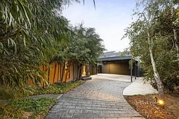 27 Avondale Street, Hampton