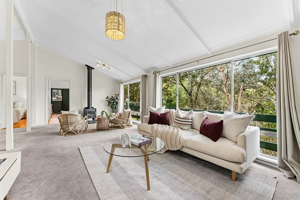Belair 4房  Retreat to a Hills hideaway wrapped in treetops and the local lifestyle Belair is so famed for…