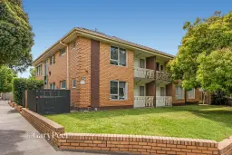 4/3B Innellan Road, Murrumbeena