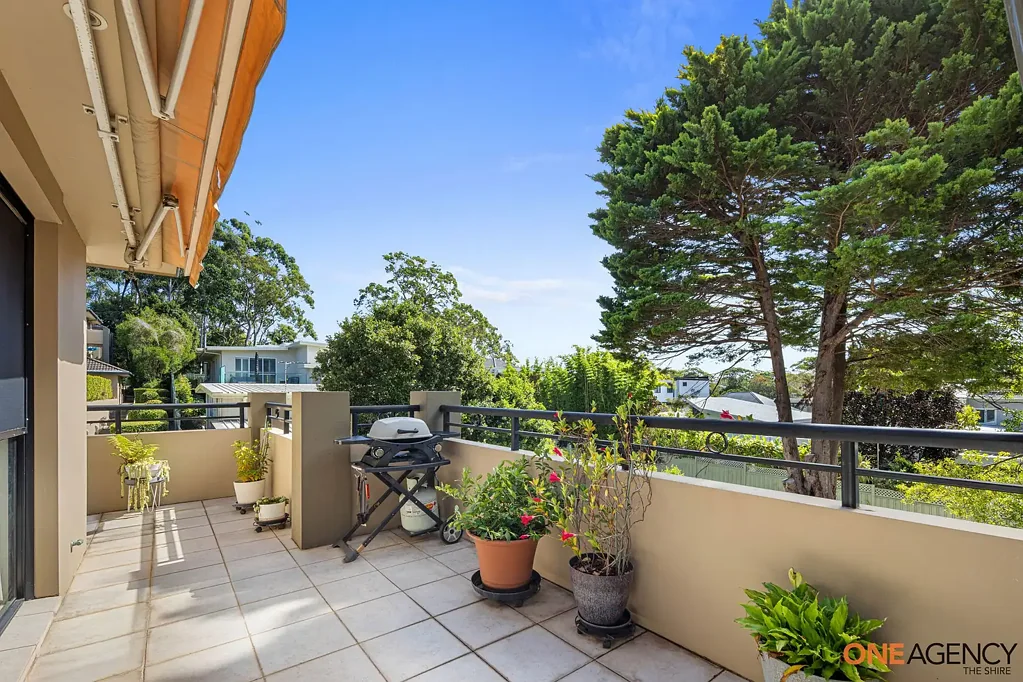 Caringbah South 2房 北向阳光绿意 顶层电梯私享 室内泳池健身房 55岁社区便利 Relaxed Lifestyle | Prime Location