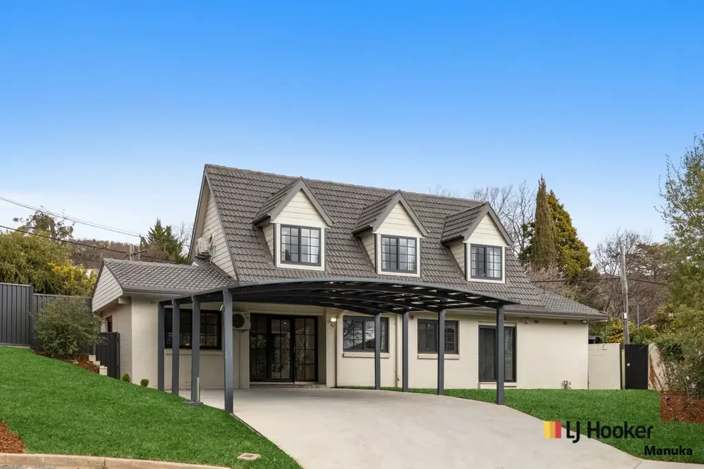 Red Hill 4房  Elevated Elegance with North-Facing Light and Unrivalled Comfort