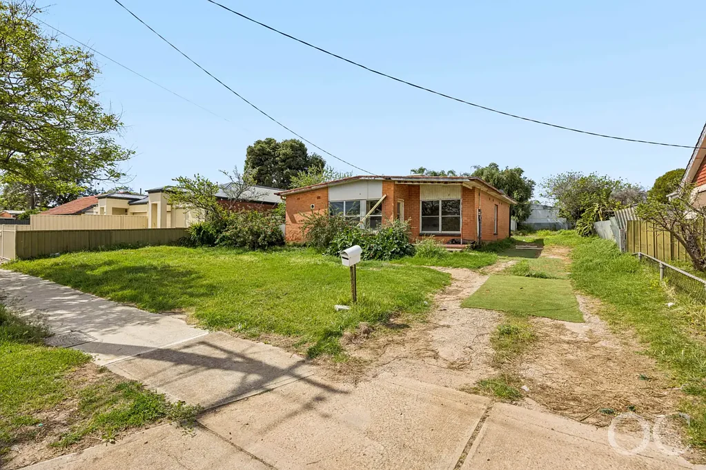 Northfield 3Zimmer Open the Door to 780 Sqm Ripe for Development (STCC) Opposite Local School